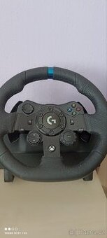 Herní volant Logitech