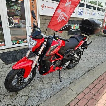 Benelli BN 251, nové pneu, kufr, boční nosiče, ČR