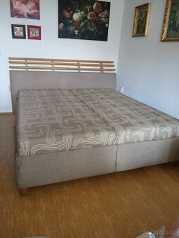 Manželská postel 180x200 / pěnovou daruji