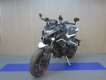 CFMOTO 800NK