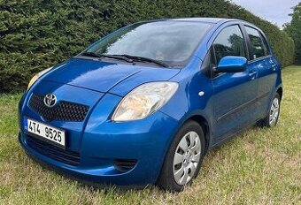 Toyota Yaris 1,3 VVT-i 64 KW r.v. 2007 automat
