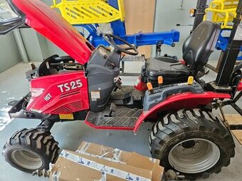 Traktor TYM HST TS25