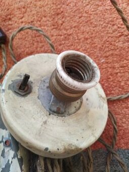 Stará mosazná objímka