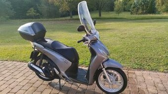Honda SH 125 r. 2013 koupena v ČR