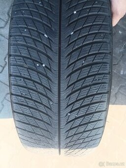 275/45r20 - 1