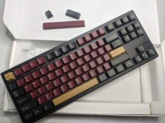 Custom bezdrátová mechanická klávesnice EPOMAKER