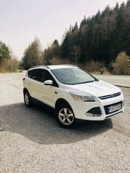 Ford Kuga 1.5 ecoboost titanium 110kw r.v . 2015