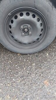 Barum 4 x pneu kola s plechovým diskem