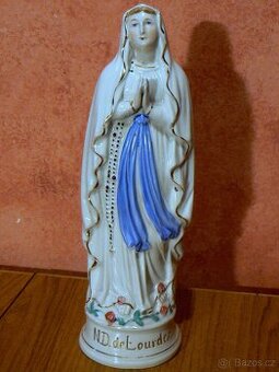 svatá soška Madonka