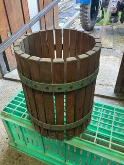 Koš k lisu na ovoce