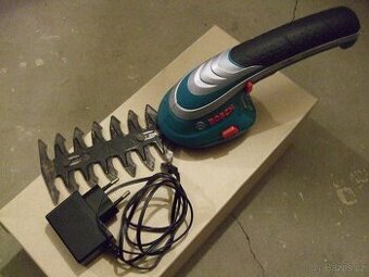 BOSCH AKU NŮŽKY NA KEŘE