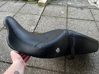 Sedlo Harley Davidson