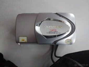 Prodám starší  fotoaparát OLYMPUS