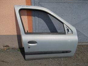 Pravé přední dveře Renault Clio II N.T., Thalia