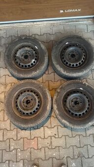 Kola + pneu WV T5 - 215/65R16C