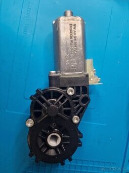 Originální motor stahování oken VW Tiguan Kodiaq - 5QF959762