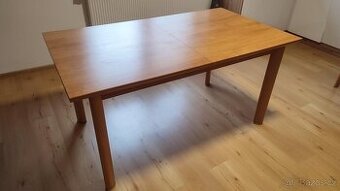 Kuchyňský jídelní stůl rozkládací