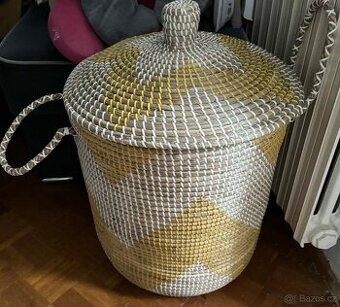 Velký proutěný koš