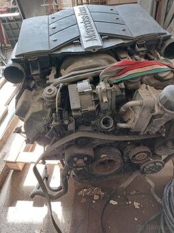 Motor Mercedes