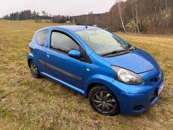 Toyota Aygo 1,0i 50 KW r.v. 2012 3 dvéř