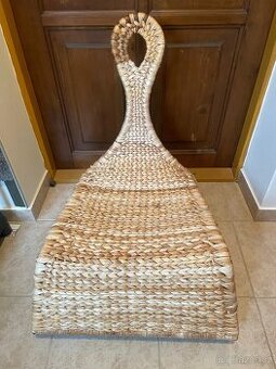 proutěné houpací křeslo