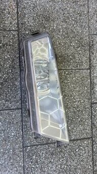 Práva přední mlhovka škoda rapid