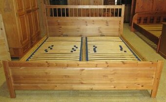 Postel z borovice s lamelovými rošty - celomasiv