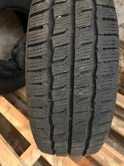 Prodám dva kusy pneumatik KUMHO winter 225/65 R16