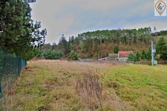 pozemek na Křivoklátsku o výměře 1635 m2 nedaleko města Zbir