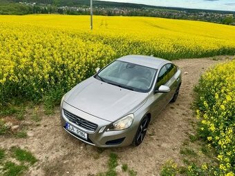 Volvo S60 (2011)