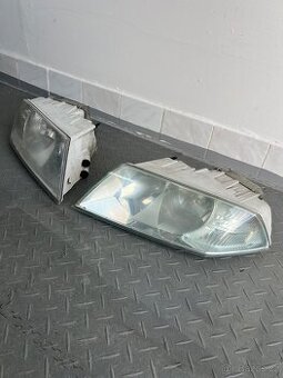 ŠKODA OCTAVIA 2 PŘEDNÍ SVĚTLA