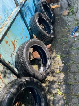 Letní pneu 205/55 R16