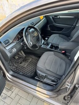 Interiér passat B 7 sedan