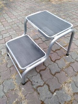Dvojschůdek ke karavanu
