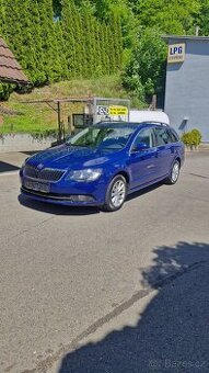 Škoda Superb combi 2.0 tdi