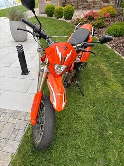 Yuki 125 SM