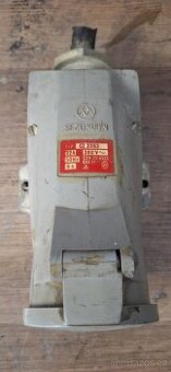 ZÁSUVKA 380V - 1
