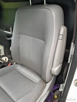 VW T5.1 sedačka řidič s loketníma opěrkama