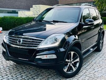 SsangYong Rexton 2.2TD 4x4 AUT KAMERA 7MÍST TAŽNÉ SERVISKA