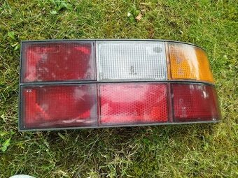 Porsche 944 zadní světla