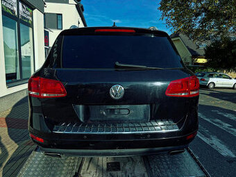 Vůz na náhradní díly VW Touareg 7P r.v. 2011 CKDA LSG LC9X