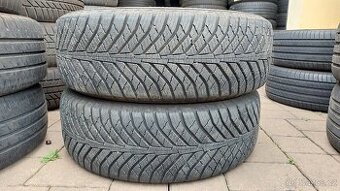 Pneu celoroční, 2 ks, rozměr 205/65/15, 94V, zn. KUMHO
