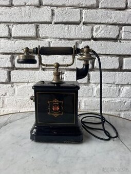 Historický telefon