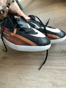 Nike Phantom salovky, velikost 38