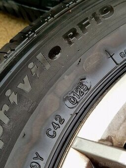 4x plecháče + plastové kryty. 215/65R 16C  zátěžové
