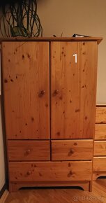 Masivní smrkové skříně, komoda, Montero Pedro