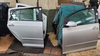 vw golf plus st. i fac 2x kapota cerna met a dveře