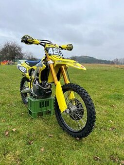Suzuki RM-Z 250 (2025) – TOP STAV, 11,1 mth