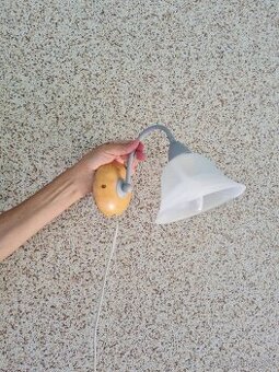 Nástěnná lampička