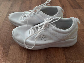 Plátěné tenisky zn. Lotto vel. 39